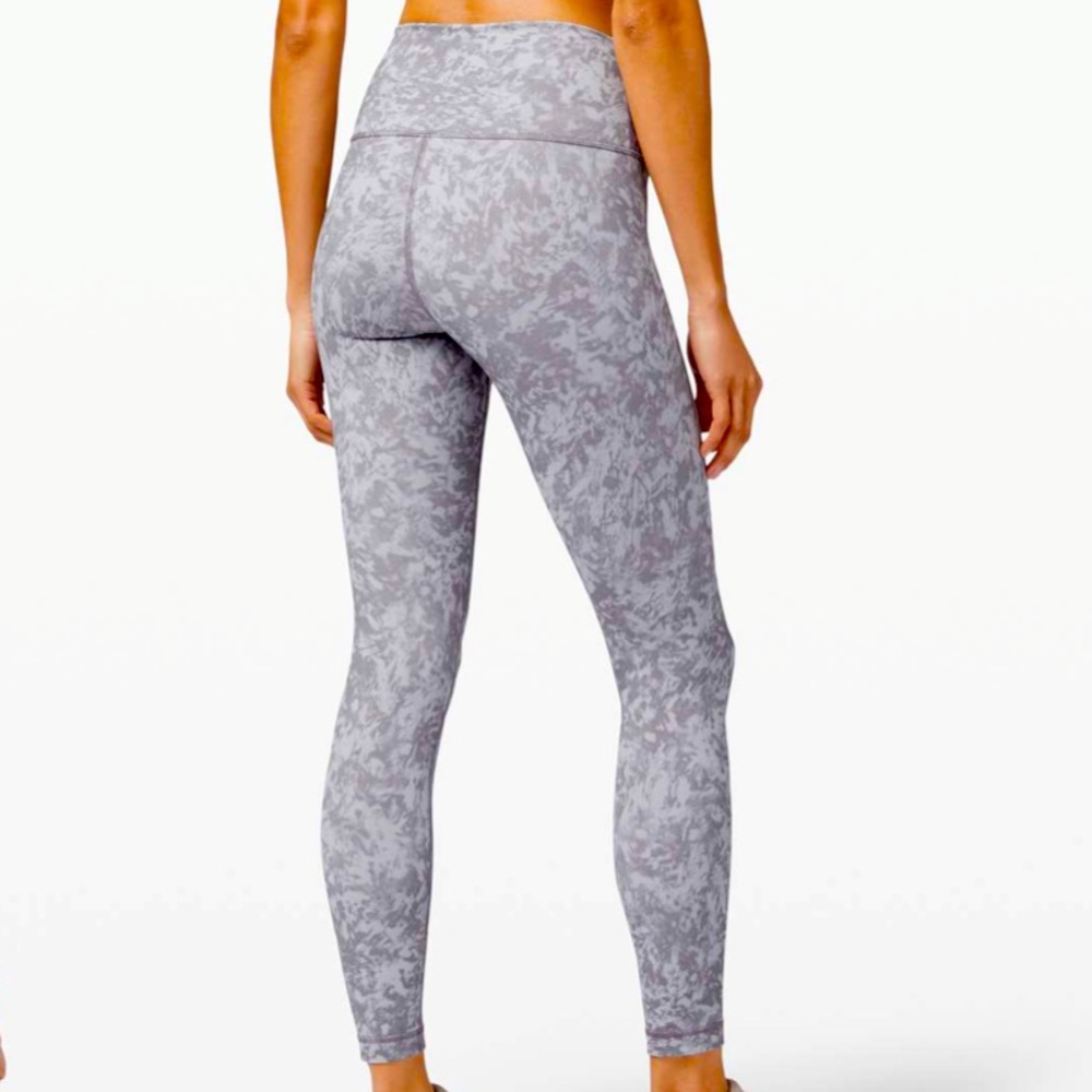 NWOT Lululemon Wunder Train 25’ Size 4 Ice Grey
